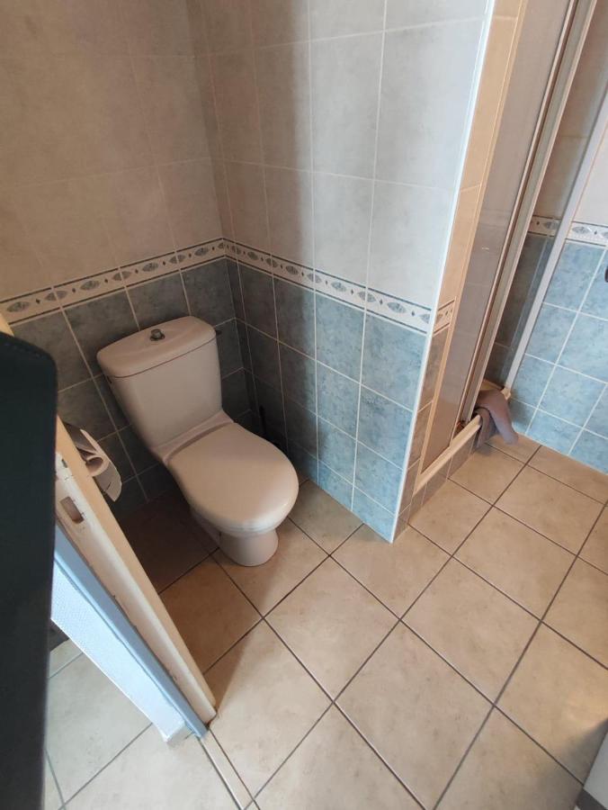 Studio 2 Personnes En Centre Ville Saint-Pierre-de-Plesguen Екстериор снимка