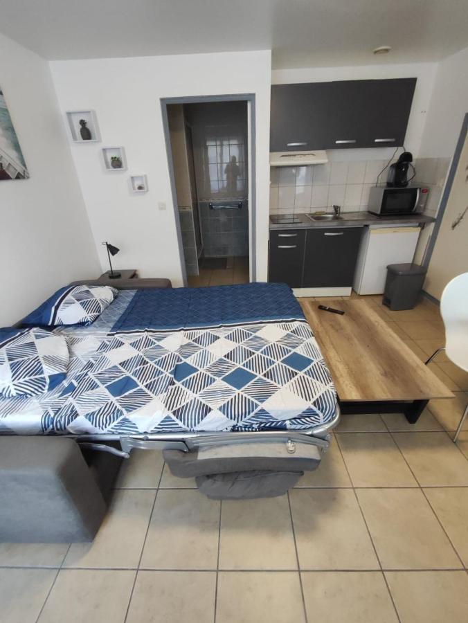 Studio 2 Personnes En Centre Ville Saint-Pierre-de-Plesguen Екстериор снимка